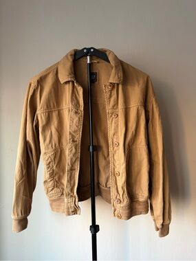 Gap Twill Bomber Jacket in Tan / Light Brown
Size Small